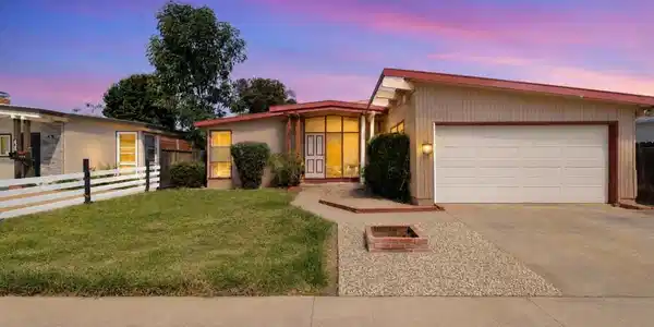 440 Rousseau Street