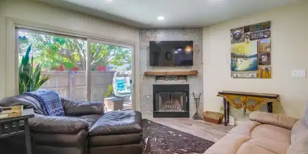 854 Tamayo Dr