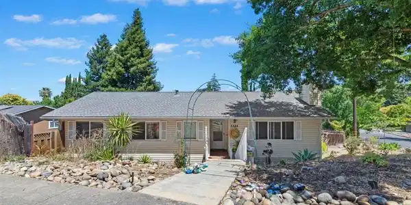 3355 Glendora Dr
