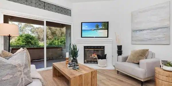 2808 Winthrop
