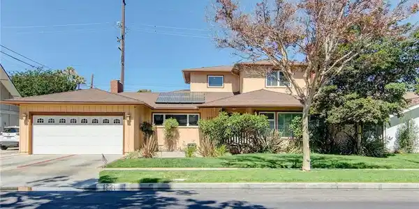 1251 Hackett Avenue