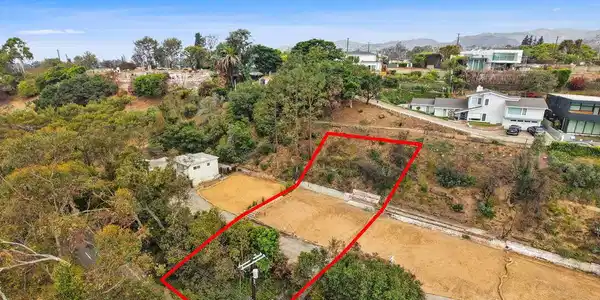 14517 W Sunset Boulevard