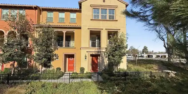 1070 Darwin Terrace