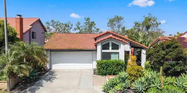 4444 Silver Birch Way