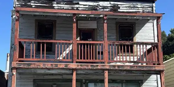 39 Main St