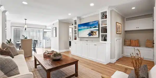 2209 Vista Huerta