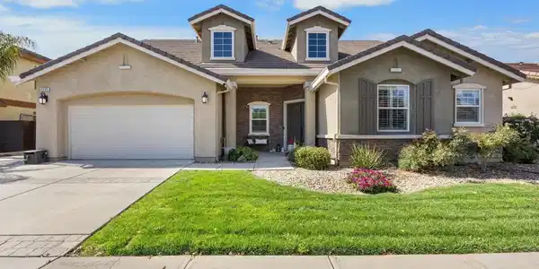 2233 Demartini Ln