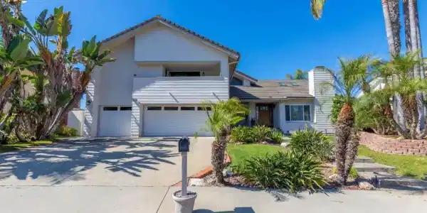 2124 Pintoresco Court