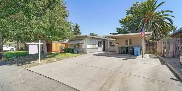 207 Los Altos Pl