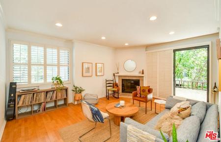 8114 Manitoba Street