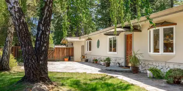 2000 Glen Canyon Road