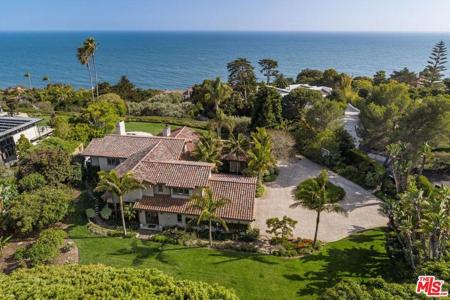 4099 Creciente Drive