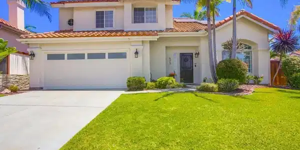 473 Avenida Canora