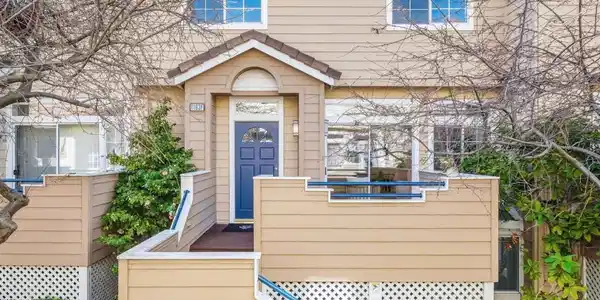 1163 La Rochelle Terrace