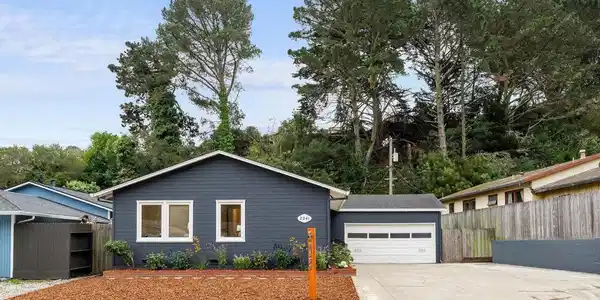 2341 Rollingwood Drive