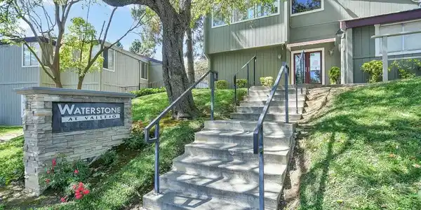 1333 N Camino Alto