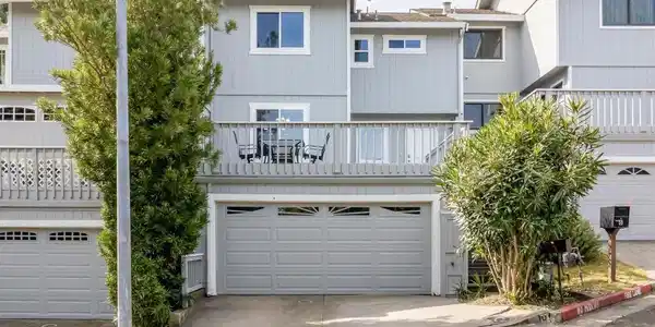 10 Dove Ln