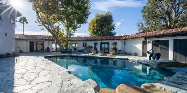 21607 Rambla Vista Drive