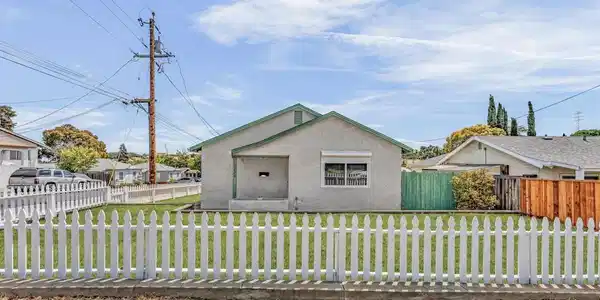 1270 Santa Fe Ave