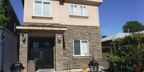 1310 W 1st