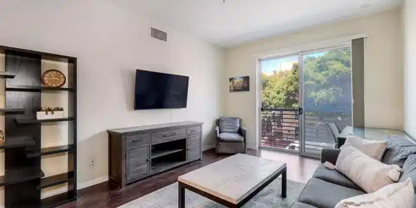 445 Island Avenue