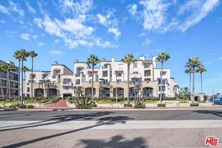 200 Pacific Coast Highway