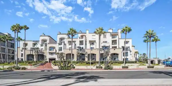 200 Pacific Coast Highway