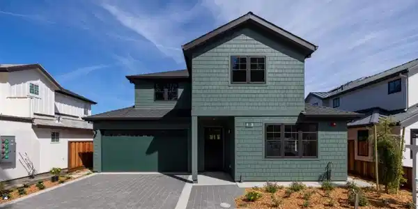 525 Creekside Court