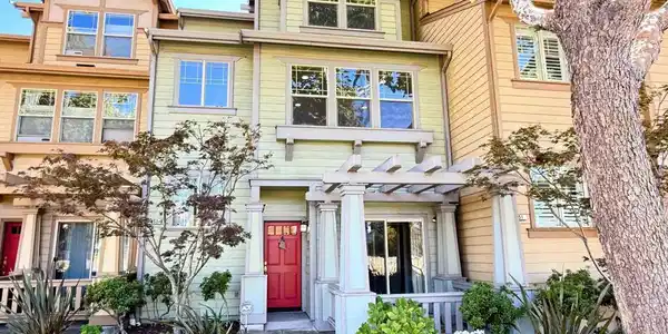 653 Macarthur Blvd