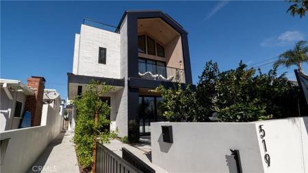 519 Narcissus Avenue