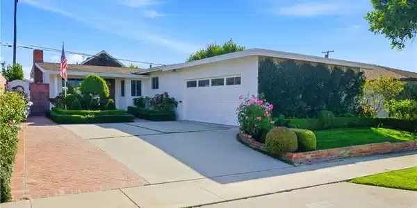 950 Marvista Avenue