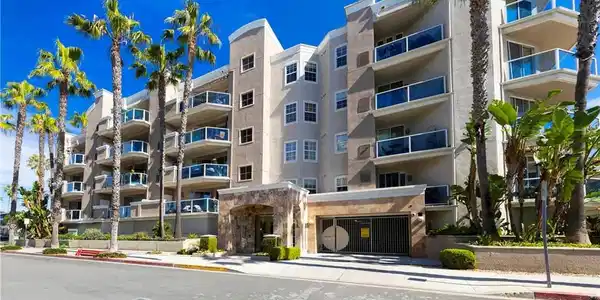 1500 E OCEAN Boulevard