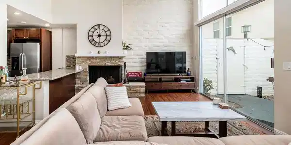 2544 Navarra Dr