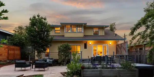 1021 Colusa Ave