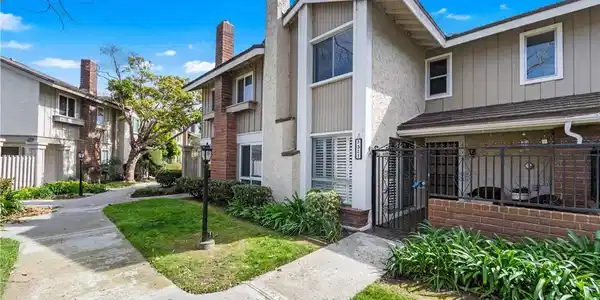 5321 Victoria Place