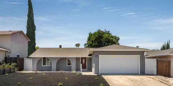 2832 Lucena Way