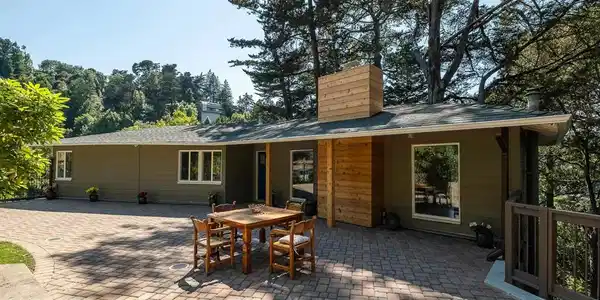 6537 Aitken Dr