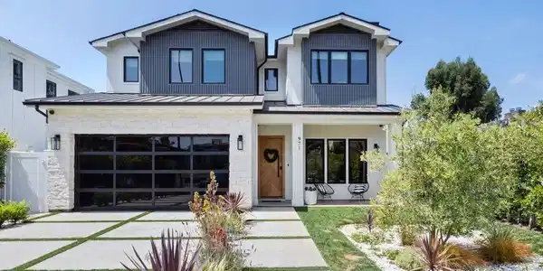 971 S Bundy Drive