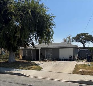 22832 Menlo Avenue