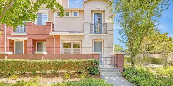 722 City Walk Pl