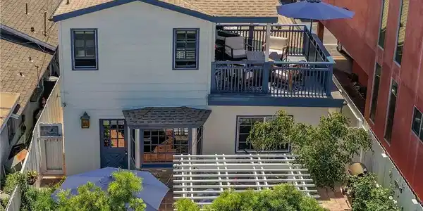 16742 Bayview