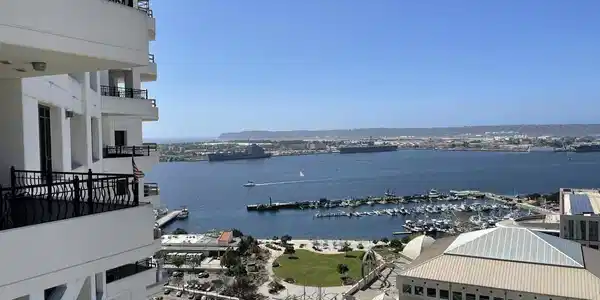 700 W Harbor