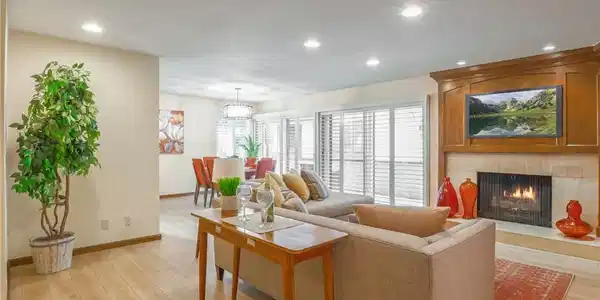 6272 Riviera