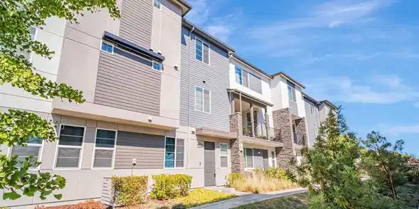 675 Delve Ct