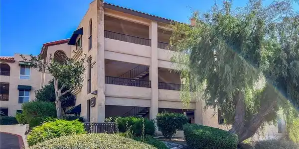 2540 Clairemont Dr.