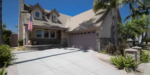 620 Coastline Drive
