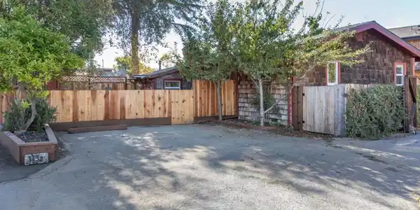 1122 Seabright Avenue