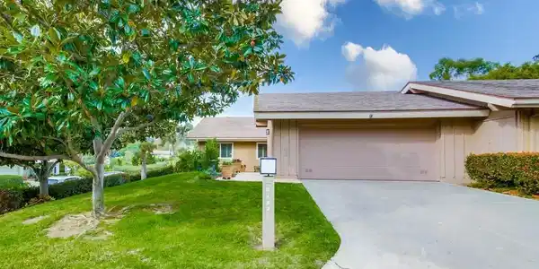 2152 Caminito Circulo Sur