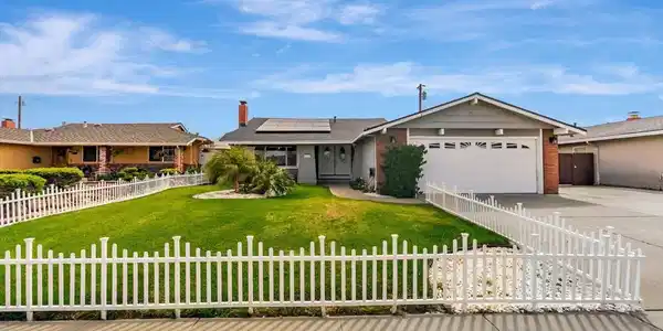 35128 Cabrillo Dr