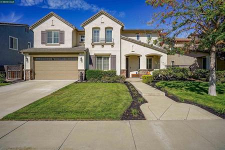 504 Silver Spur Ln